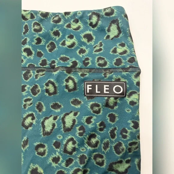 FLEO Green Leopard Shorts | Performance Gym Yoga Running - Picture 4 of 11